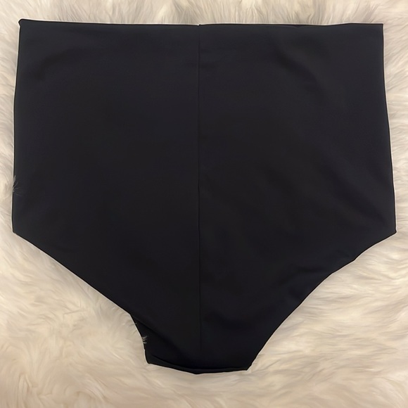 Nyssa Fourthwear Underwear - Picture 3 of 4